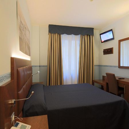 Hotel Terminus & Plaza Pisa Luaran gambar