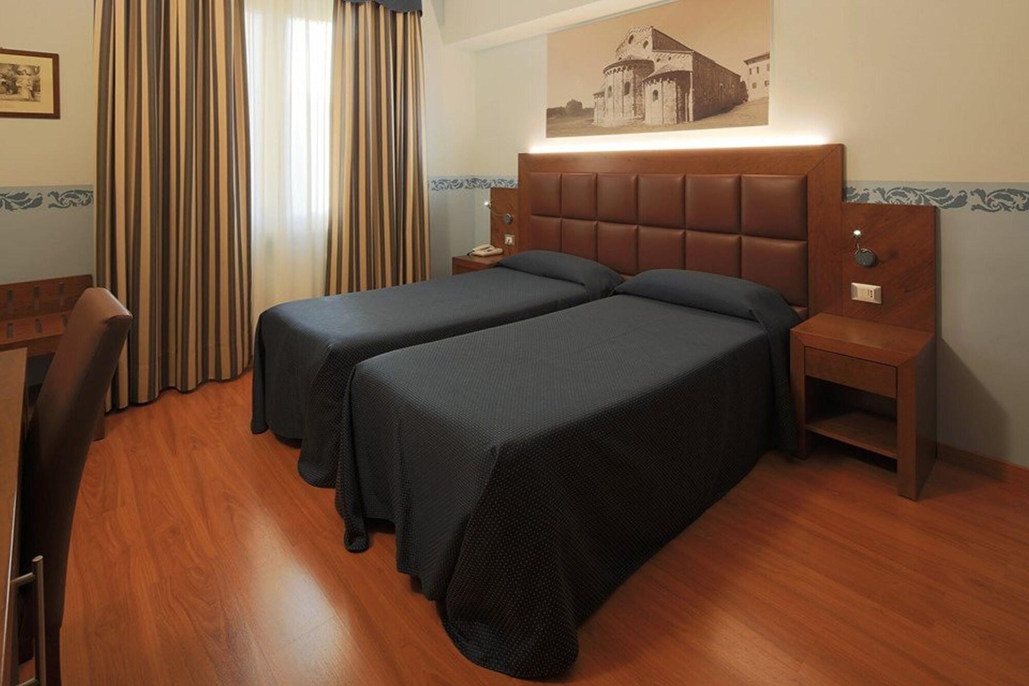 Hotel Terminus & Plaza Pisa Luaran gambar