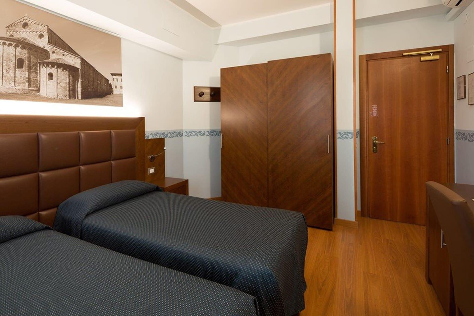 Hotel Terminus & Plaza Pisa Luaran gambar