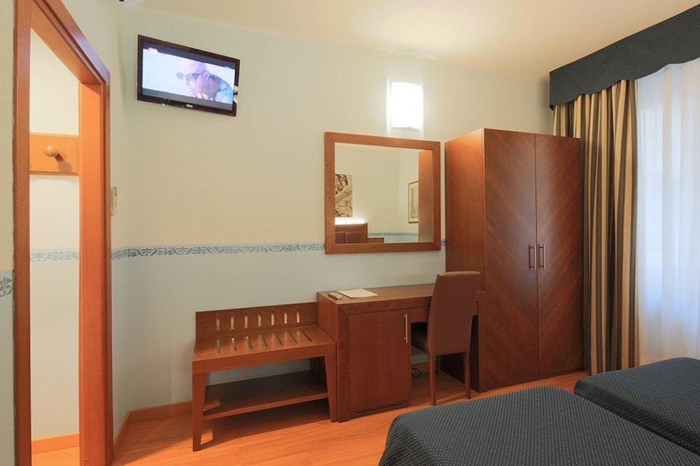 Hotel Terminus & Plaza Pisa Luaran gambar