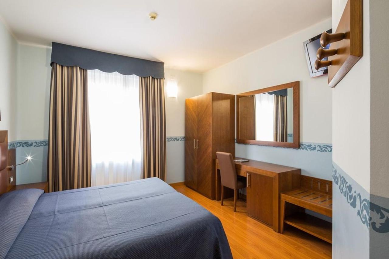 Hotel Terminus & Plaza Pisa Luaran gambar