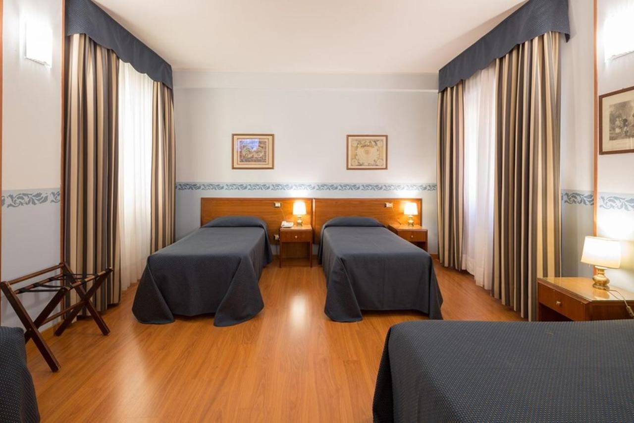 Hotel Terminus & Plaza Pisa Luaran gambar