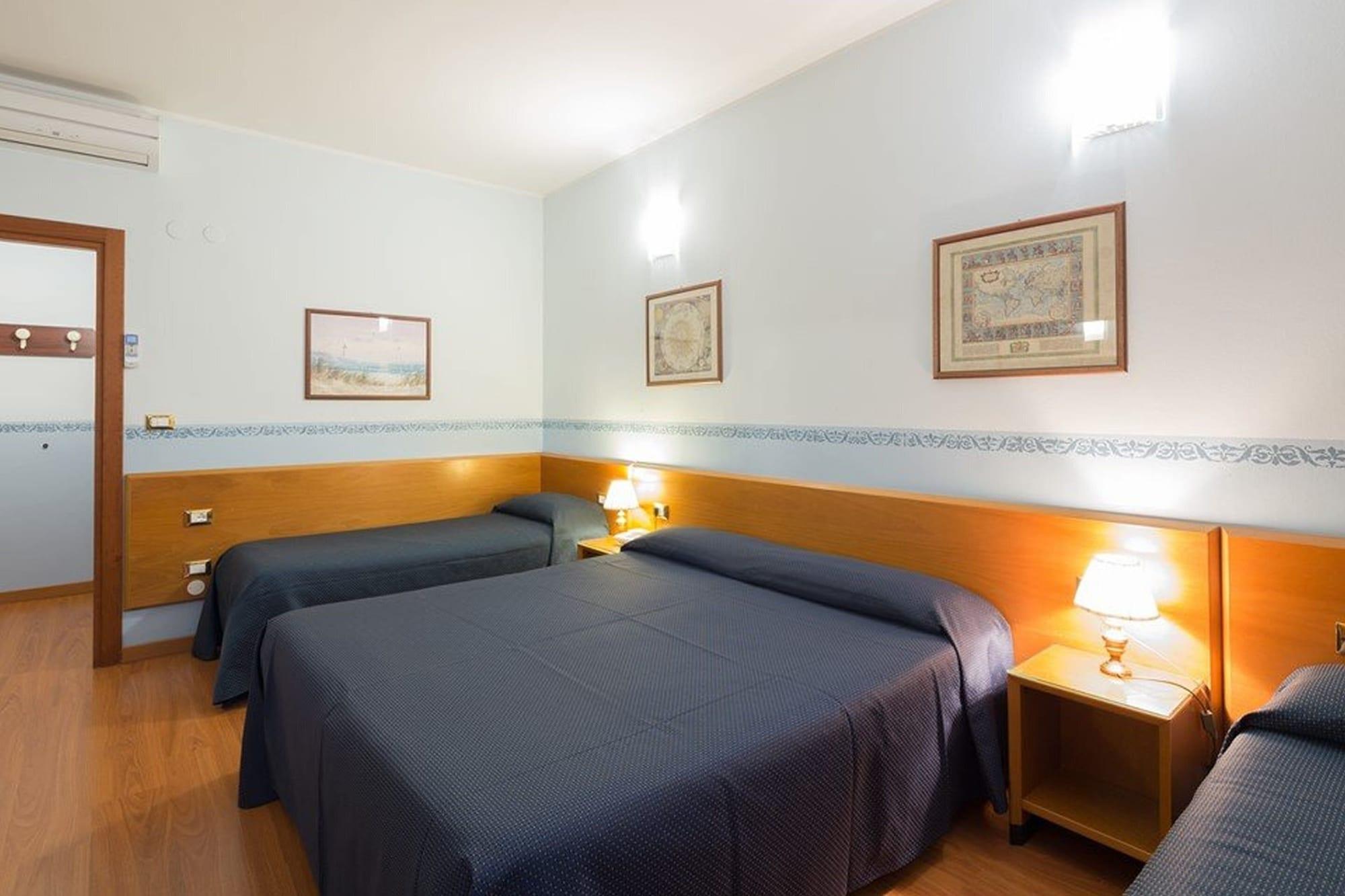 Hotel Terminus & Plaza Pisa Luaran gambar