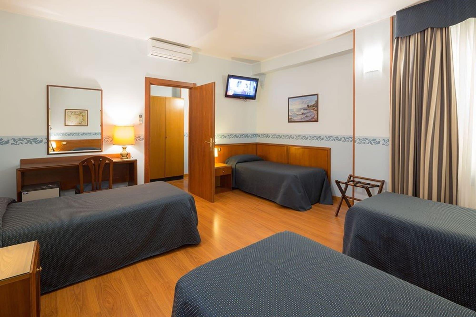 Hotel Terminus & Plaza Pisa Luaran gambar