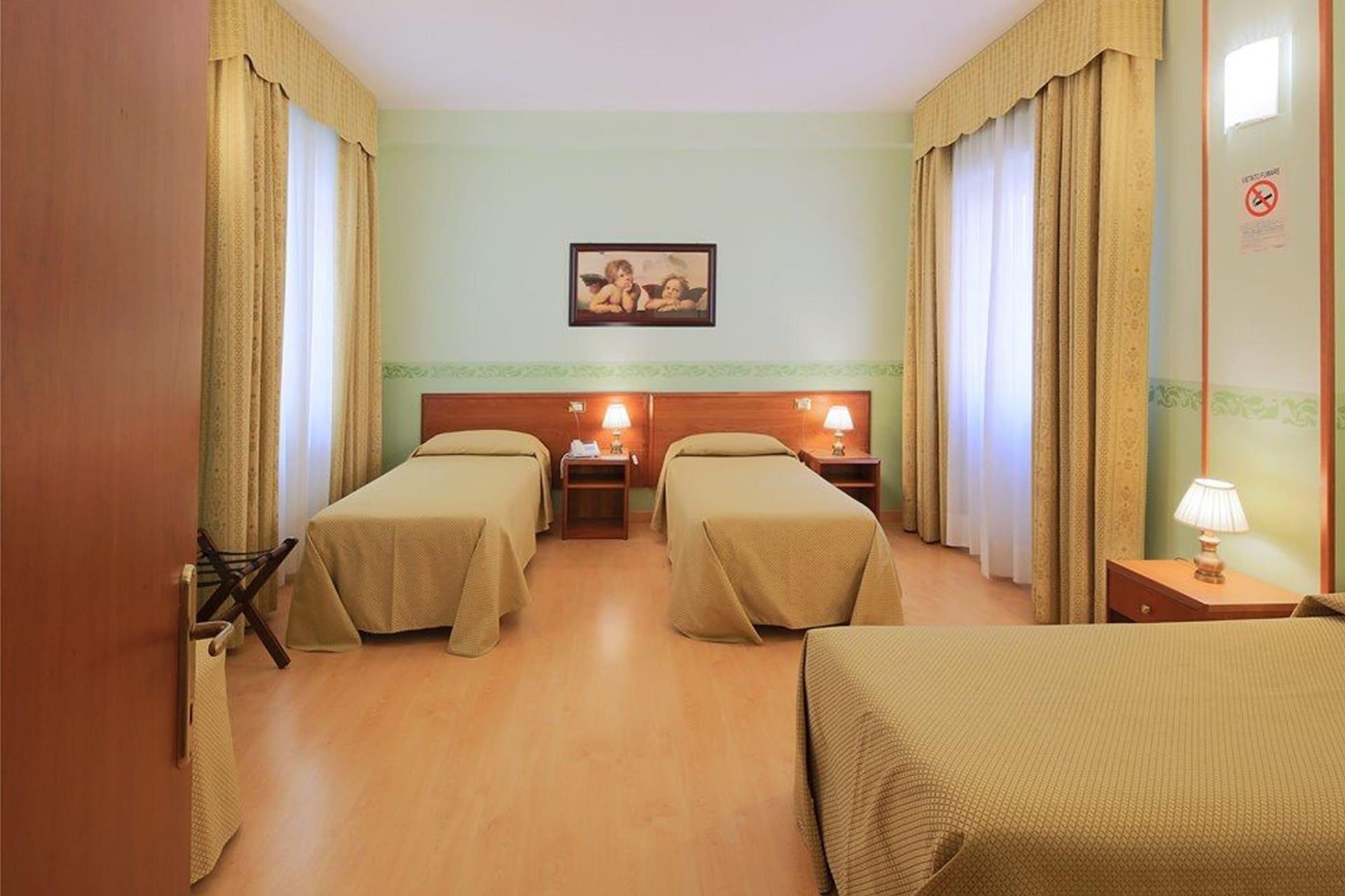 Hotel Terminus & Plaza Pisa Luaran gambar