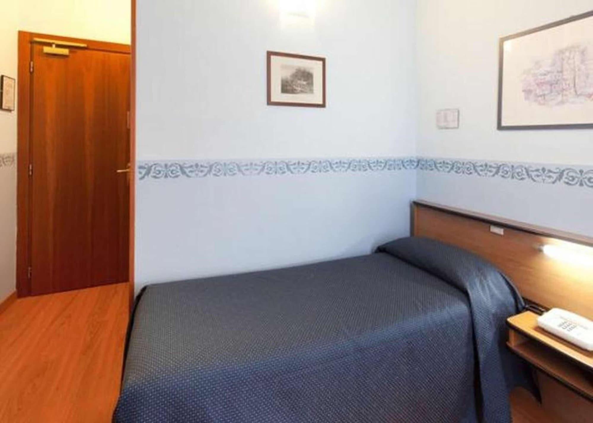 Hotel Terminus & Plaza Pisa Luaran gambar